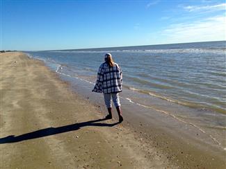 Bolivar Peninsula has a group that never look up. They are on a mission, to harvest the gulfs treasures like Shark Teeth, Sea Beans and Beach Glass for home decorations and jewelry.