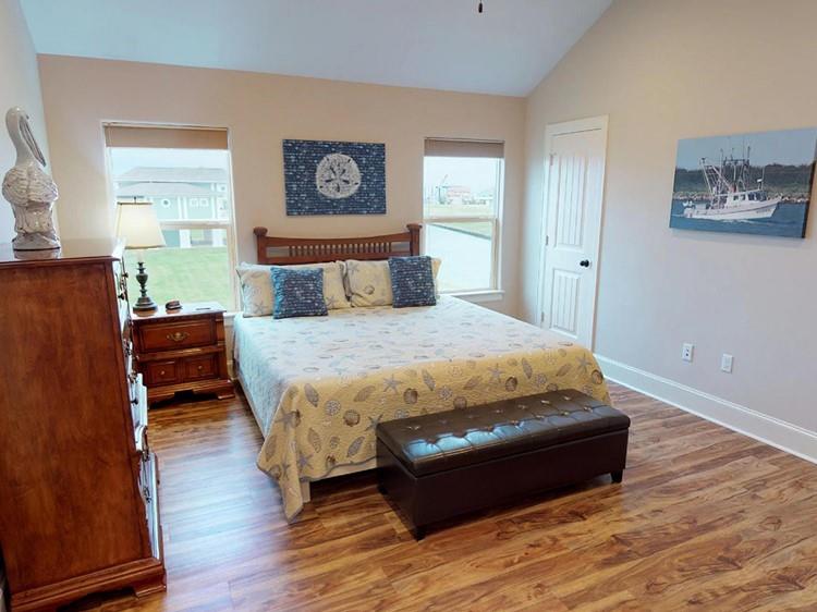 Cobb Real Estate - Mary Ellen Smith